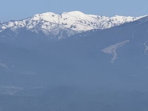 焼山の雪形